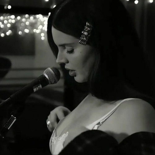 ภาพปกอัลบั้มเพลง TV In Black And White - Lana Del Rey