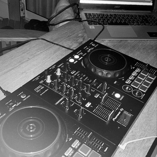 ภาพปกอัลบั้มเพลง DJ MIX TIKTOK VIRAL 2023 MIMI PIPI X GOYANG DAYUNG X MALAM PAGI - DJ WISNUPTRA