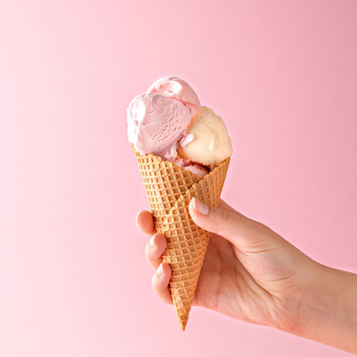 ภาพปกอัลบั้มเพลง pink ice cream